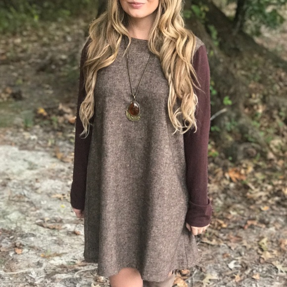 Long sleeve dress with brown sleeves - Picture 2 of 3